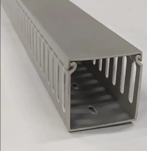 Canal PVC Ranurada Gris 60x60 mm x 2m