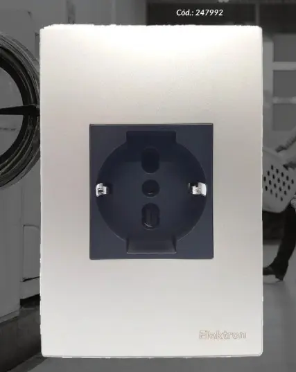 Toma Schuko Champagne / Negro 16-20A 250V Paris Light - C19935-1 Elektron