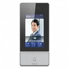 Frente Calle IP c/ Reconocimiento Facial DS-KV9503-WBE1 - HIKVISION