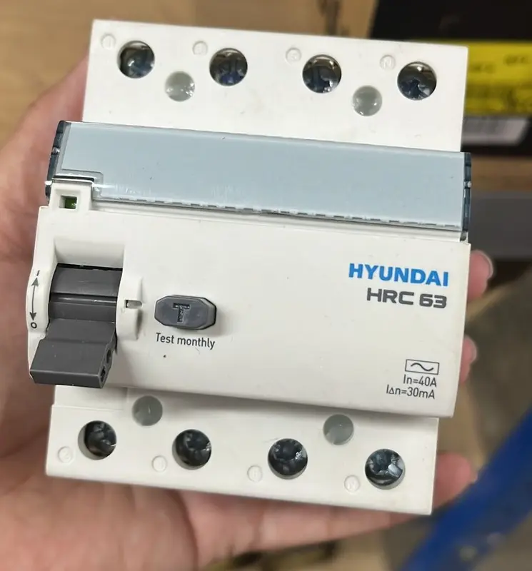 Disyuntor Diferencial 4X040A 30mA Nueva Línea HRC63-HYUNDAI